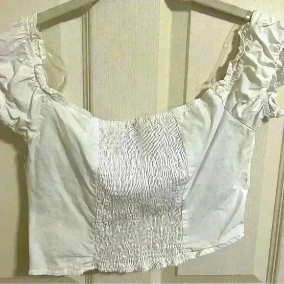 White off shoulder crop top - Picture 3 of 3